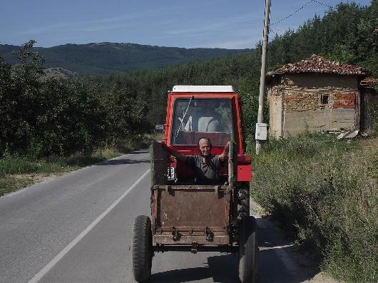Междувременно в България